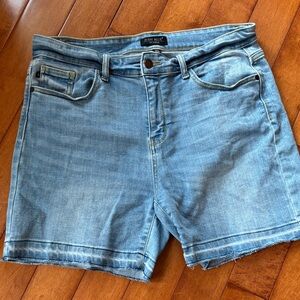 Judy Blue Shorts XL